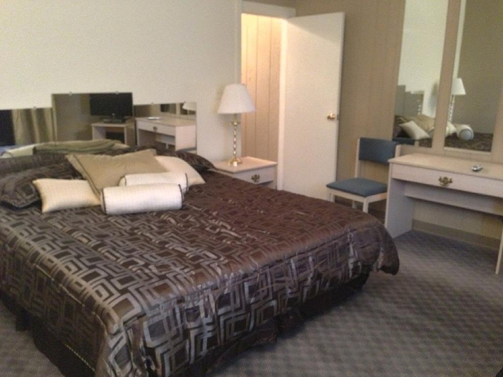 Caravan II Albergo New Castle Dış mekan fotoğraf