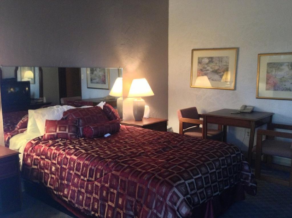 Caravan II Albergo New Castle Dış mekan fotoğraf
