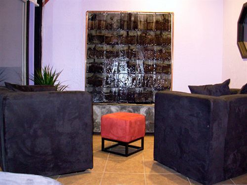 Caravan II Albergo New Castle Dış mekan fotoğraf